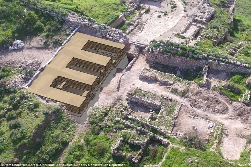 The_Lachish_city_gate_building.jpg